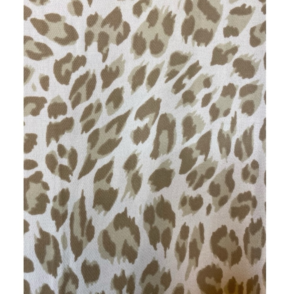Women’s Animal Print 2X long sleeved shirt - Picture 2 of 4